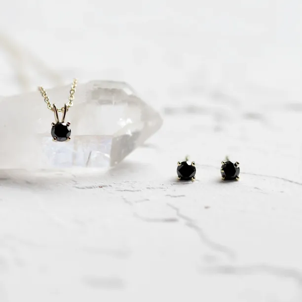 Zlatý přívěsek a náušnice s černými diamanty BLADETTE Image