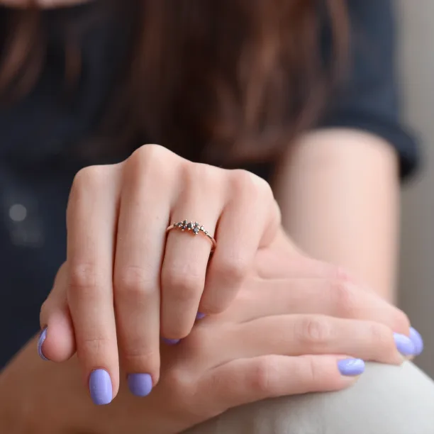 Atypické snubní prsteny s černými diamanty a černým rhodiem DUE Image