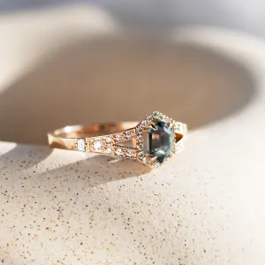 Antique teal sapphire engagement ring HARRIET Thumbnail
