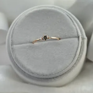 Minimalistický prsten se salt and pepper a klasickými diamanty FRANCO Thumbnail