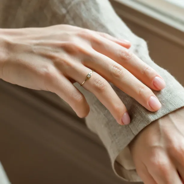 Zlatý zásnubní prsten s diamantem INEZ Image