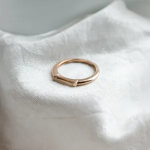 Zlatý prsten s baguette moissanitem v art deco stylu LIA Thumbnail