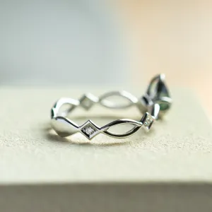 Propletený zlatý prsten s pear moissanitem BRIGITA Thumbnail