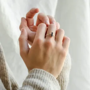 Zlatý prsten s modrým lab-grown safírem AZUL