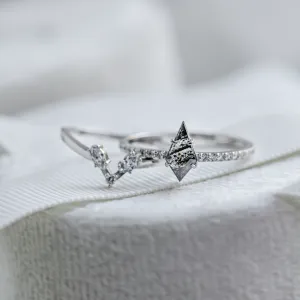 Gold curved ring with diamonds HELGA Thumbnail