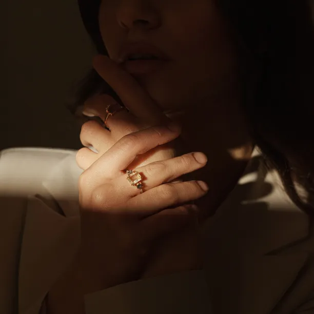 Vintage ring with rutilated quartz and salt and pepper diamonds FRANCI Image