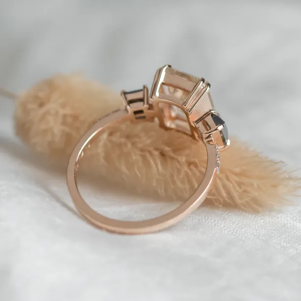 Vintage ring with rutilated quartz and salt and pepper diamonds FRANCI Image