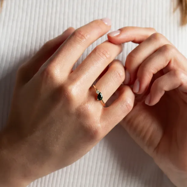 Toi et Moi prsten se zeleným lab grown a bílým diamantem DUALITY Image