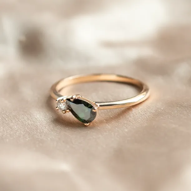 Toi et Moi prsten se zeleným lab grown a bílým diamantem DUALITY Image