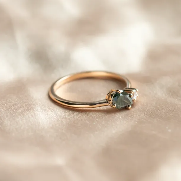 Toi et Moi prsten se zeleným lab grown a bílým diamantem DUALITY Image