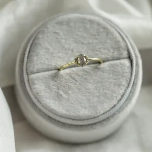 Vintage engagement ring with salt and pepper diamond and classic diamonds KYLA Thumbnail