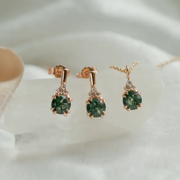 Zlaté náušnice s mechovým achátem a diamanty TIA Image