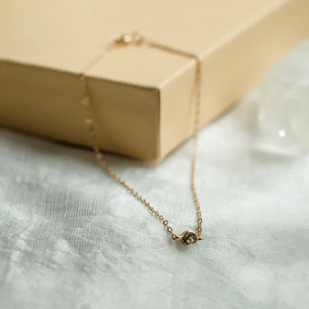 Minimalistický náramek se salt and pepper diamantem TANYA Image