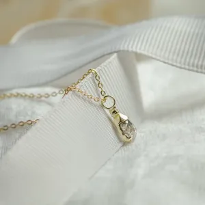 Přívěsek se salt and pepper diamantem a klasickým diamantem TASH Thumbnail