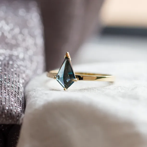 Gold ring with London blue topaz in kite shape KINGSTONE Image