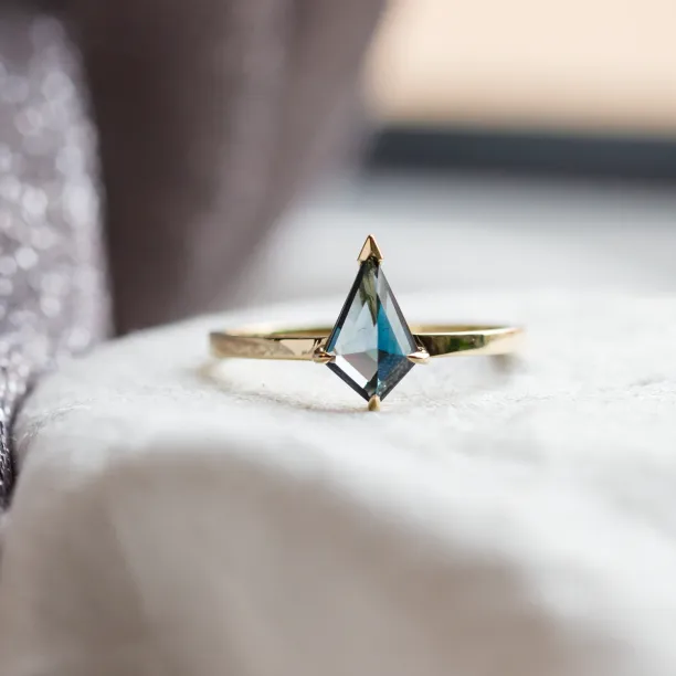 Gold ring with London blue topaz in kite shape KINGSTONE Image