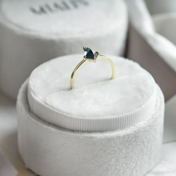 Gold ring with London blue topaz in kite shape KINGSTONE Image