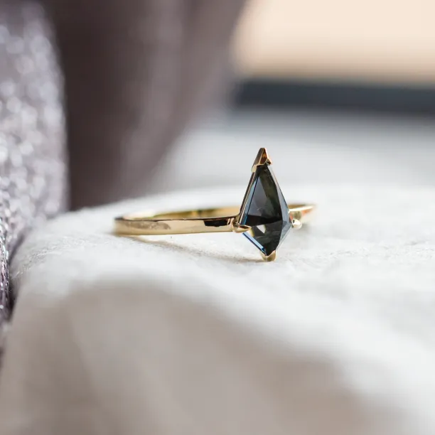 Gold ring with London blue topaz in kite shape KINGSTONE Image