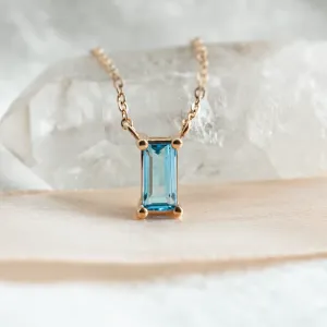 Gold necklace with a baguette cut topaz LUCERNE