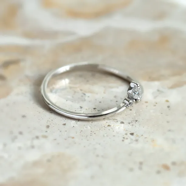 Jemný zlatý prsten s laboratorními diamanty JANA Image