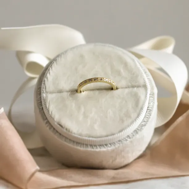 Vintage eternity prsten s laboratorními diamanty HELENE Image