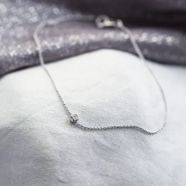 Zlatý minimalistický náramek s laboratorním diamantem ICY Image