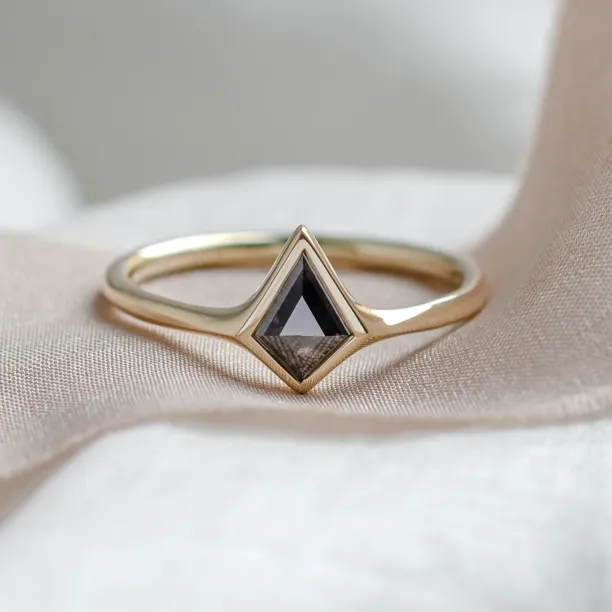 Minimalist engagement ring with salt and pepper diamond ARIZONA Image