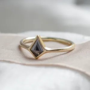 Minimalist engagement ring with salt and pepper diamond ARIZONA Thumbnail