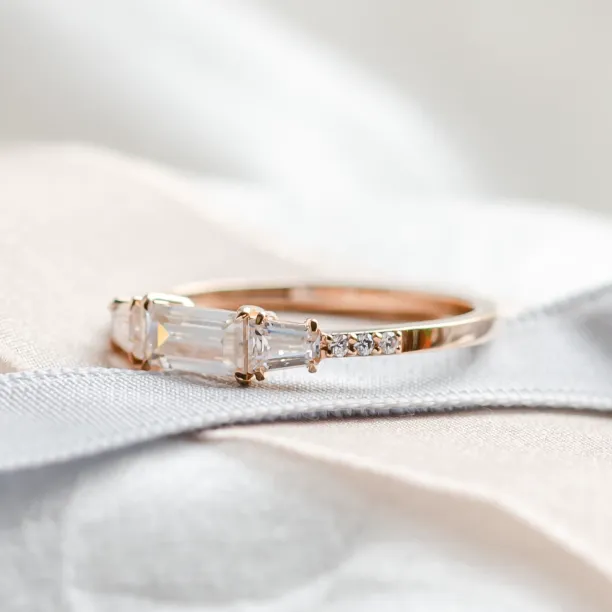 Gold ring in art deco style with moissanites SPENCER Image