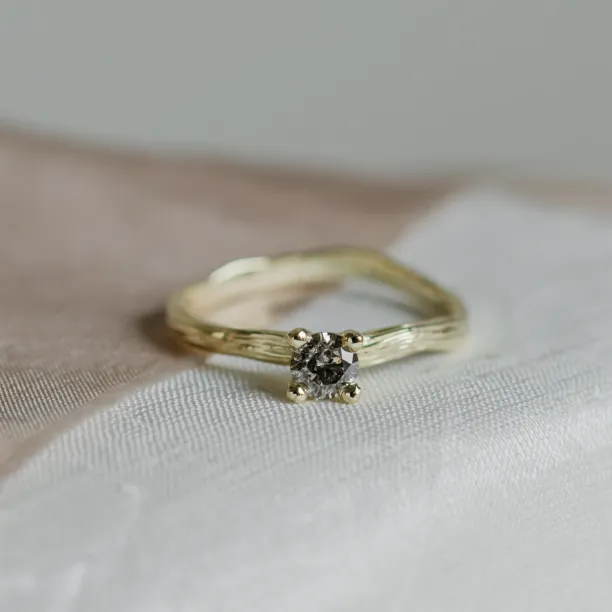 Gold branch ring with salt and pepper diamond ROWYN Image