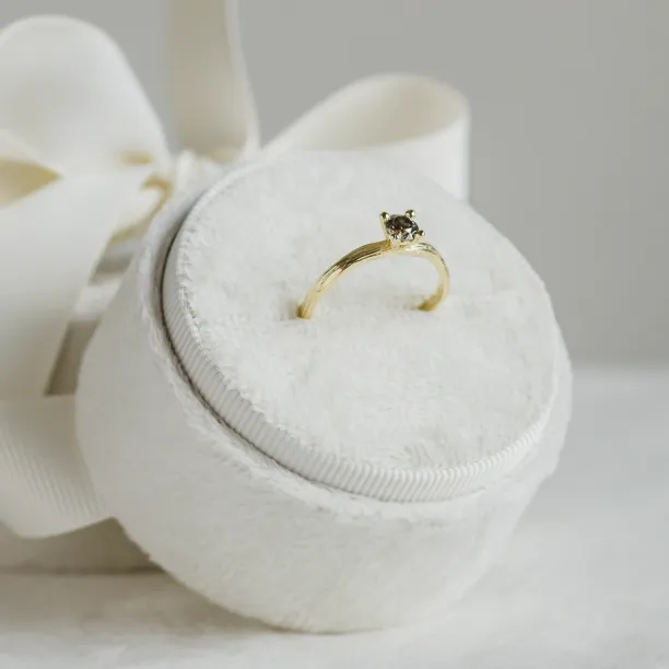 Gold branch ring with salt and pepper diamond ROWYN Image