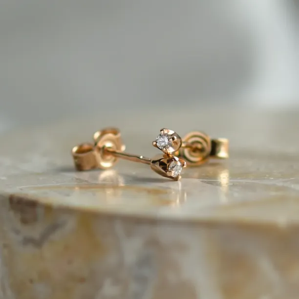 Minimalist earrings with lab-grown diamonds ALINE Image