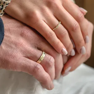 Netradiční snubní prsteny s diamanty ve vintage stylu LAZZI