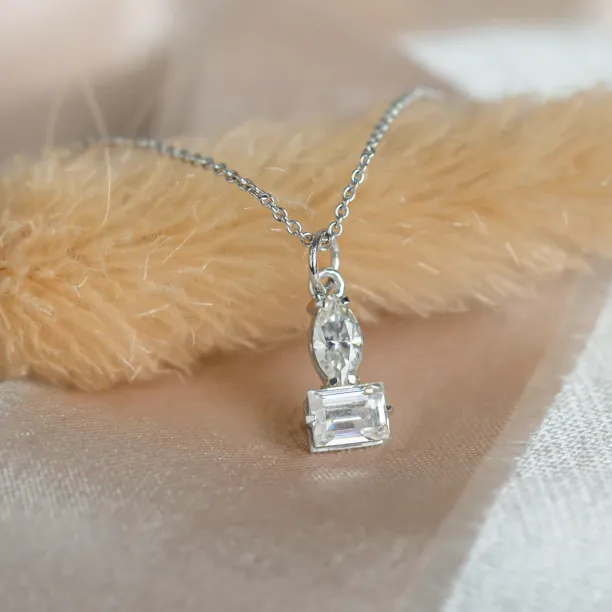 Minimalist necklace with lab-grown diamonds LEONE Image