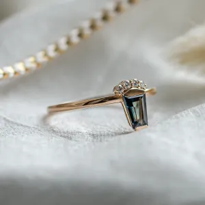 Unusual gold ring with teal sapphire and side diamonds AZRAQ Thumbnail