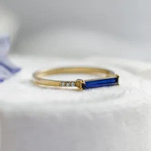Gold ring with blue lab grown sapphire and diamonds IRIS Thumbnail