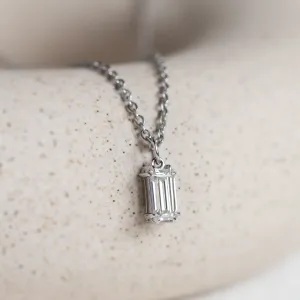 Gold pendant with lab-grown diamond ARRIA Thumbnail