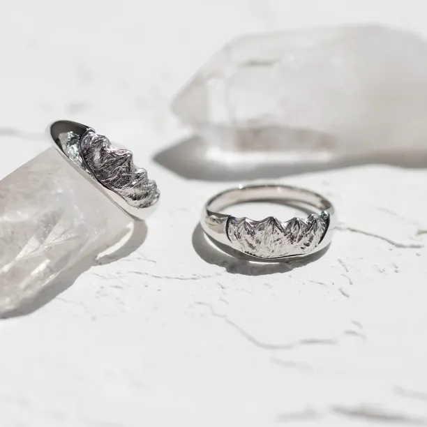 Netradiční snubní prsteny s motivem hor HIMALAYAS Image