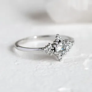 Romantic engagement ring with lab-grown diamonds POMPI Thumbnail
