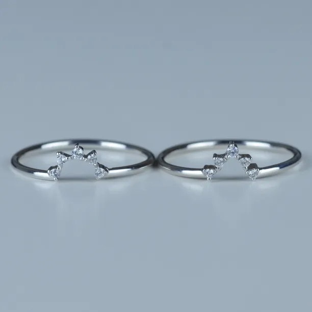 Curved diamond wedding ring EMILIANO Image