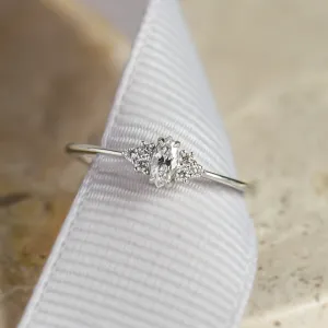 Romantic engagement ring with lab-grown diamonds MILLENIAL Thumbnail