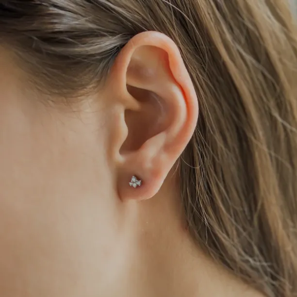 Minimalistické zlaté náušnice s diamanty v cluster stylu STEPH Image