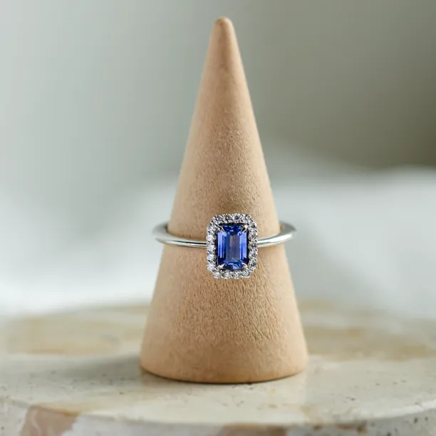 Unique teal sapphire and diamond engagement ring LEAR Image