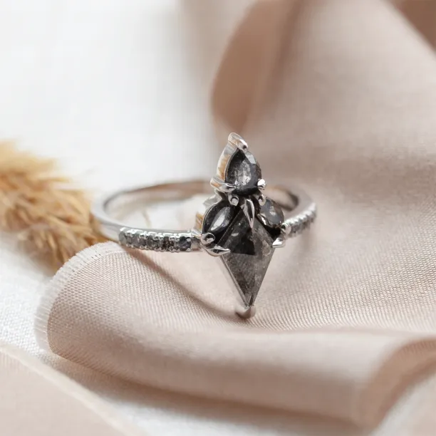 Gold cluster ring with salt and pepper diamonds BEATRICE Image