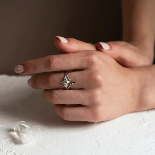 V stacker ring with kite salt and pepper diamond NIAM Image