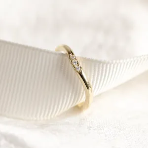 Curvy gold wedding ring with three diamonds ISEULT Thumbnail
