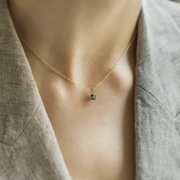 Gold pendant with moss agate MEDA Image