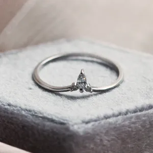 Minimalist gold ring with diamonds JANIS Thumbnail