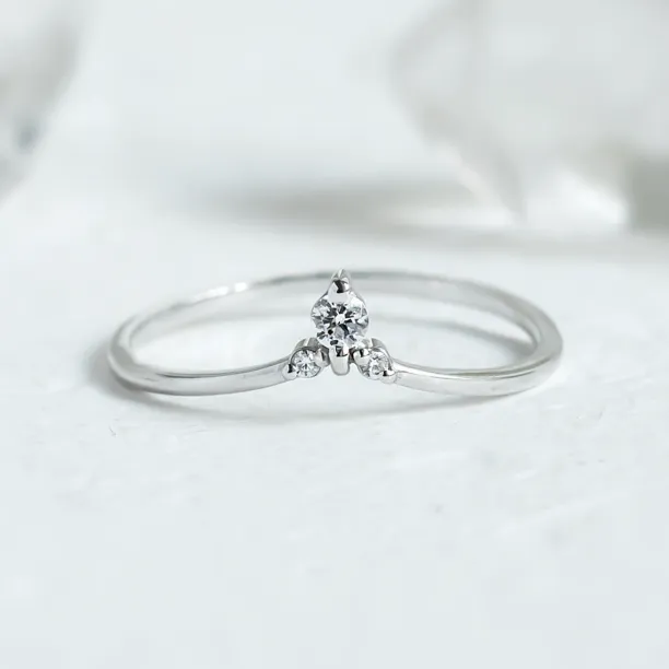 Fine gold ring with diamonds JANIZ Image