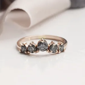 Slightly curved salt and pepper diamond ring FERO Thumbnail